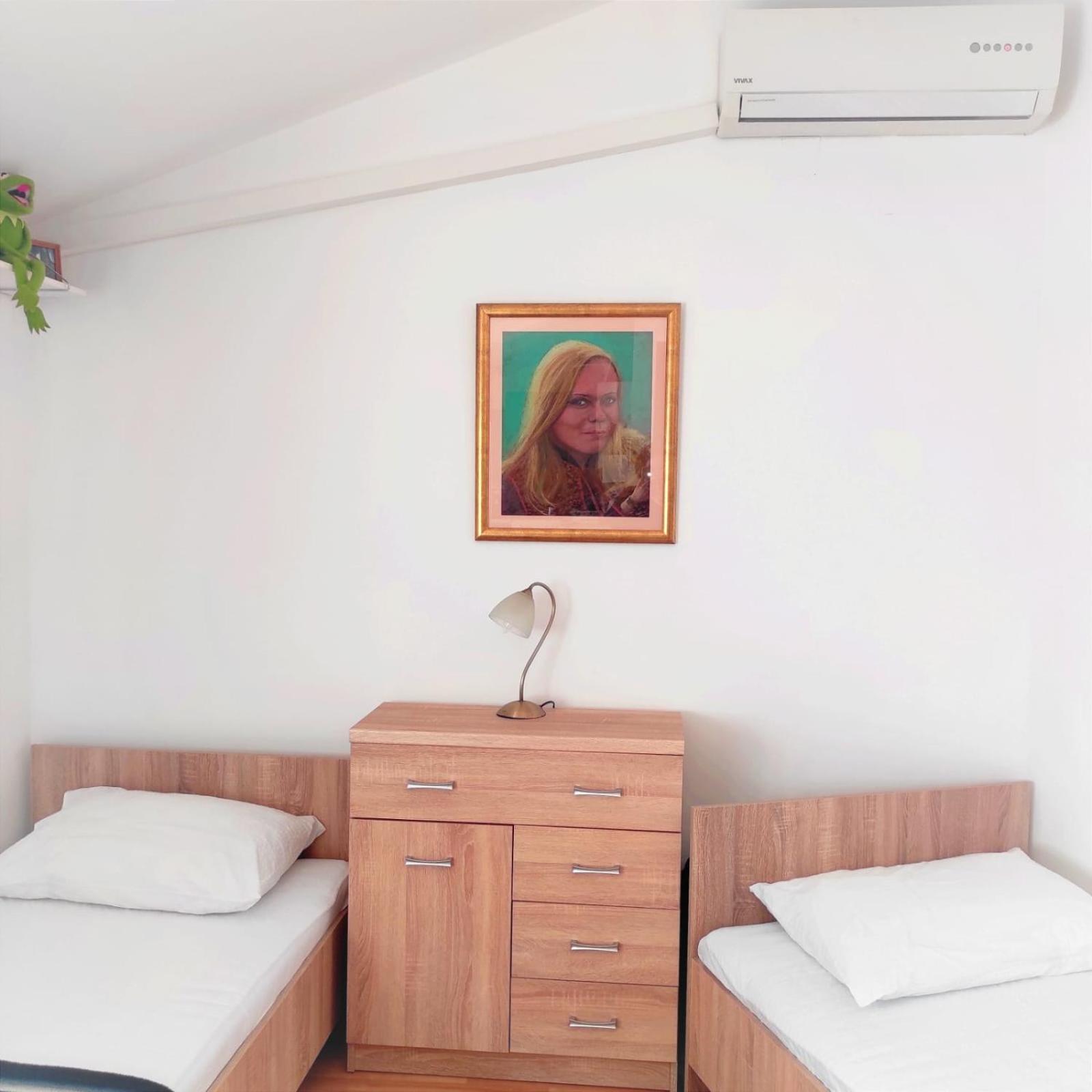 Miracle Apartment *